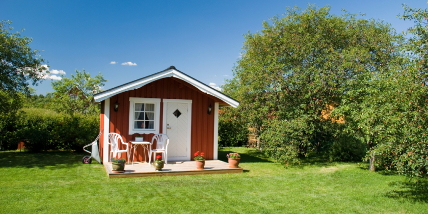 an outdoor building which is now a small granny flat or ancillary accommodation.